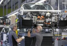 PORSCHE CAYENNE va fi produs în Slovacia